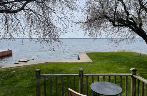 Millhaven Cottage | Cozy Cottage with all the amenities on Lake Ontario