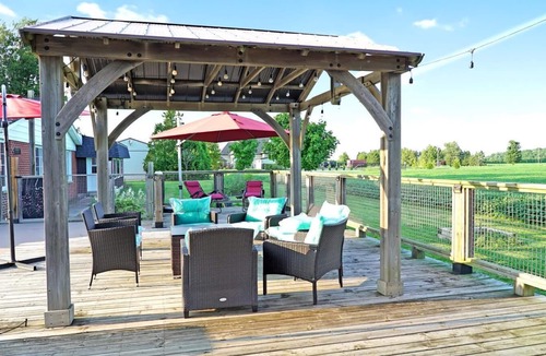 Pointe aux Roches House | Cozy Farmhouse Escape – Ideal for a Peaceful and Relaxing Getaway!