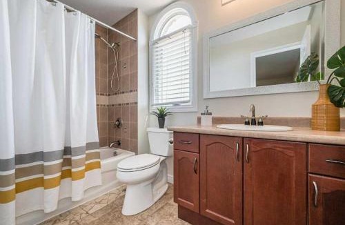 Grand River South House | Cozy Homestay Waterloo Airport II