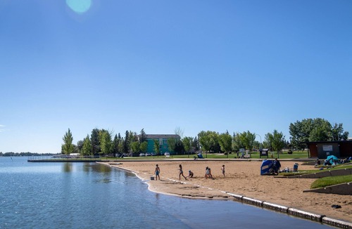 Chestermere Apartment | Cozy & Modern Basement Suite-Minutes away from Chestermere Lake!