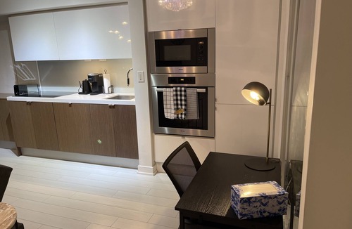 CityPlace Apartment | Cozy open concept 2BR 2Bath w/Parking -Jays/CN
