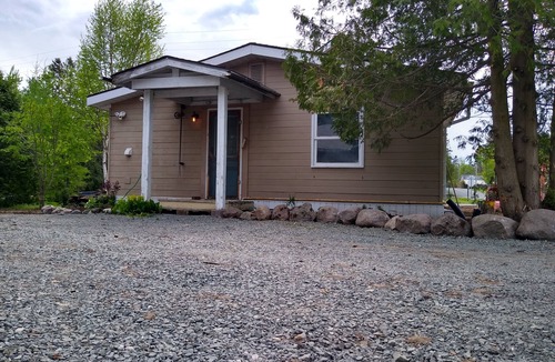 Bruce Mines House | Cozy Quincy: Comfortable stay, near Hwy. 17.