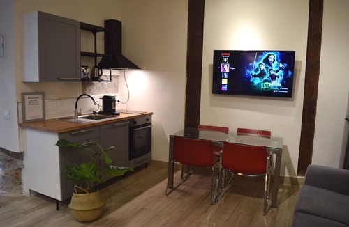 Palacio Apartment | Cozy Studio st Level in the Very Center of Madrid