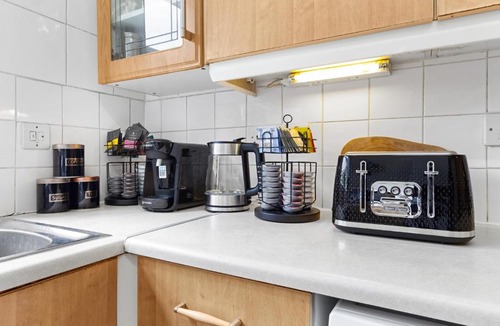 Poplar Apartment | Cozylease Canary Wharf 3BR - AI Gym,Workspace,Garden