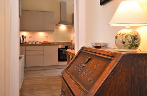 Strone Apartment | Craigard View - waterfront apartment, sea views