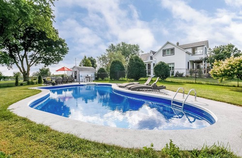 Creemore House | Creemore Country Estate With Pool/Tennis/Event Venue