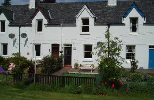 Cairnbaan House | Crinan Canal Cottage