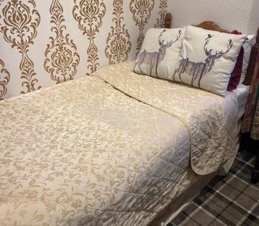 Dingwall House | Cromarty View Guest House Accommodations & B&B