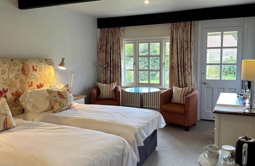 Orford Hotel | Crown and Castle