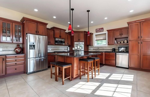 Lyndhurst Cottage | Crown Jewel of Lower Beverly Lake-The luxurious private and spacious lake house