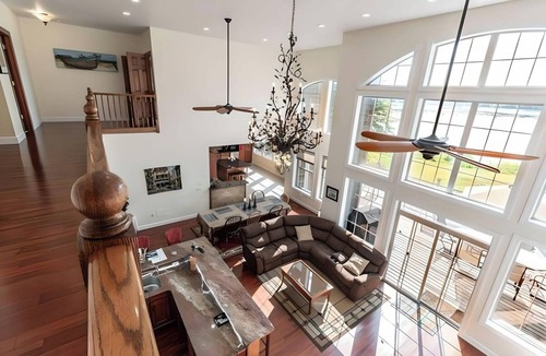 Lyndhurst Cottage | Crown Jewel of Lower Beverly Lake-The luxurious private and spacious lake house