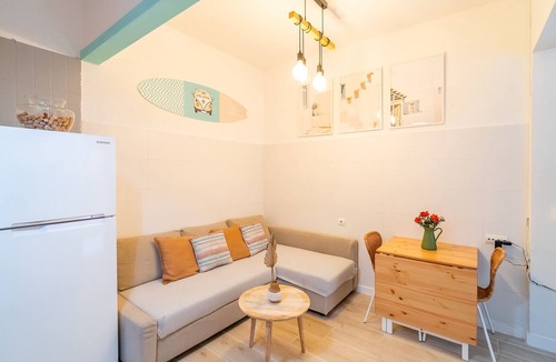 La Goleta Apartment | Cubo's Central Malaga Apartment/center/air conditioning/terrace