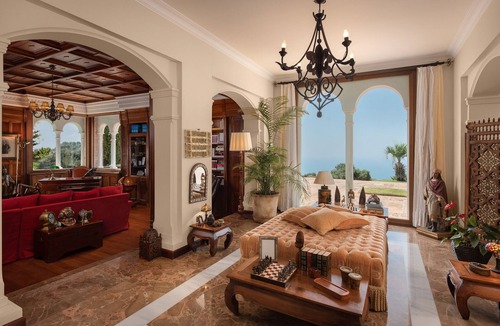 Malaga-Este Villa | Cubo's Mountain Bayview Luxury Villa/views/free wifi/gym