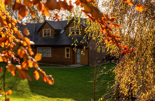 Balmaha Villa | Culzean Diamond Lodge with hot tub and sauna