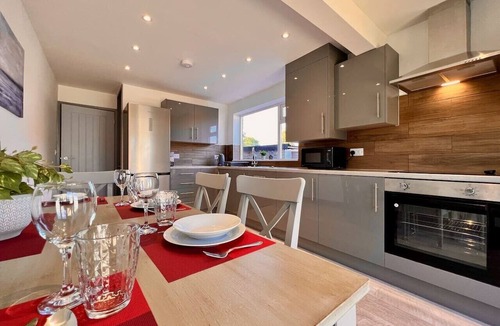 Cleethorpes House | Curzon One Bungalow | Family & Contractor Parking