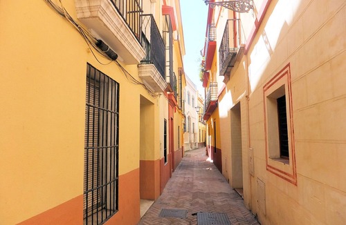 San Bartolome Apartment | Cute and quiet, in the city center, paid parking