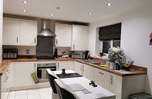 Chalfont St Peter House | Cute Modern Cosy Stay with modcons - functional & relaxing.nBusiness or Family