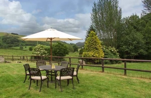 Knighton Cottage | Cwmgilla Farm