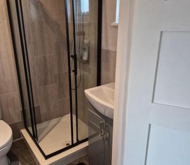 Thames Apartment | D D Studio Apartment