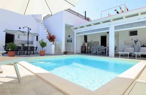 Salignano House | Da Pina by LoveSud - Six Bedroom House, Sleeps 13