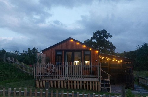 Llanbrynmair Ski Chalet | Daisy Cabin-couples retreat-undercover hot tub