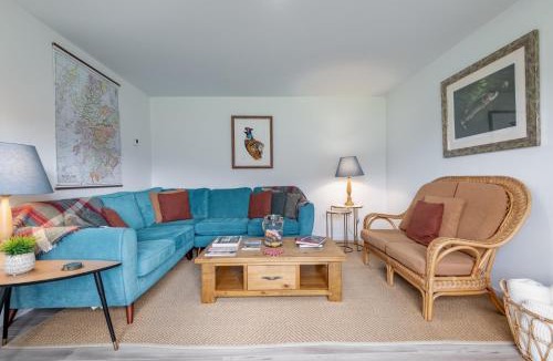 Lochearnhead Villa | Dalveich Cottage, hot tub, 2 bedroom, Lochearnhead