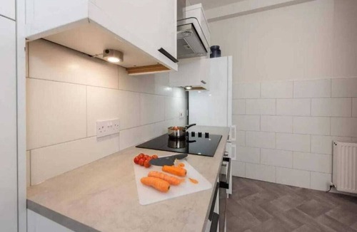 Hamilton House | Dalziel House-3 bedroom Hamilton