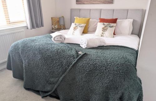Rossington House | Dean House 2 BR-Free parking-Work stays-Fully Equipped-SLEEPS 5