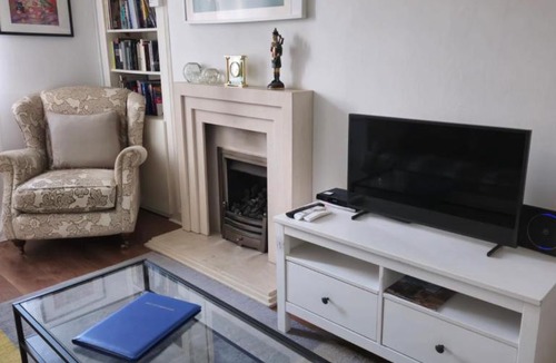 West End Apartment | Dean Village Cottage