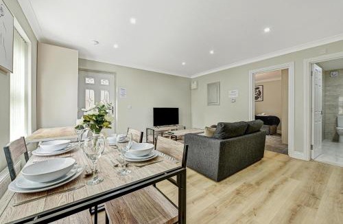 Chalfont St Giles Apartment | Deanway Serviced Apartments Chalfont St Giles By 360Stays