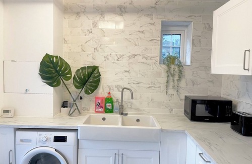 Shadwell House | Delightful 4-bedroom house with garden near Tower Bridge