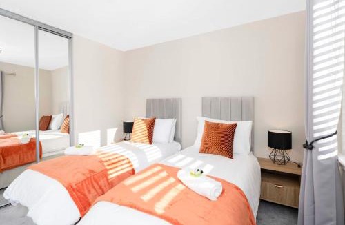Dunfermline House | Deluxe 3 Bed House, Dunfermline