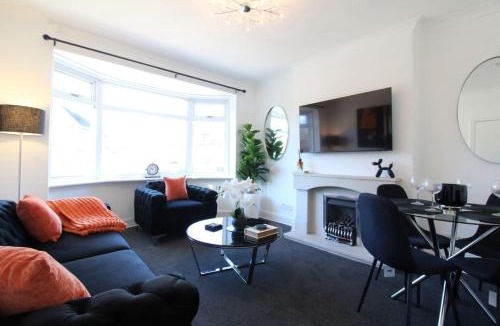 Craigleith House | Deluxe 3 Bed, Sleeps 8, Free Parking, Edinurgh