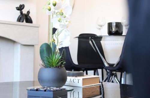 Craigleith House | Deluxe 3 Bed, Sleeps 8, Free Parking, Edinurgh
