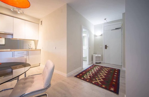 Justicia Apartment | Deluxe Apartment Colon Suites II