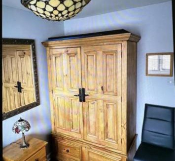 Clydebank House | Deluxe Double Bed With Private Mordern Shower & Smart TV