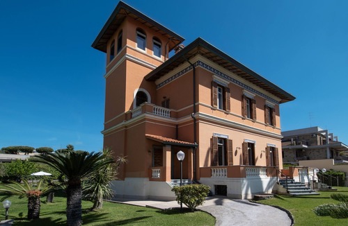 Santa Marinella House | Dependance in Villa Liberty - 1 min from the beach!