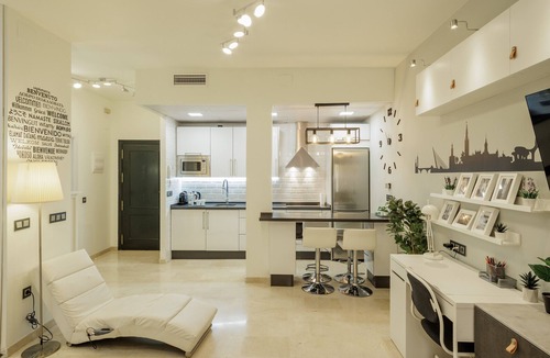 San Gil Apartment | Designer Loft at Seville's Alameda — Smart Tech & Wellness Oasis