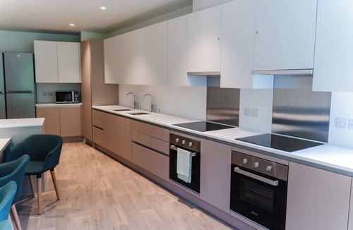 Edinburgh Hotel | Destiny Student - Burnet Point
