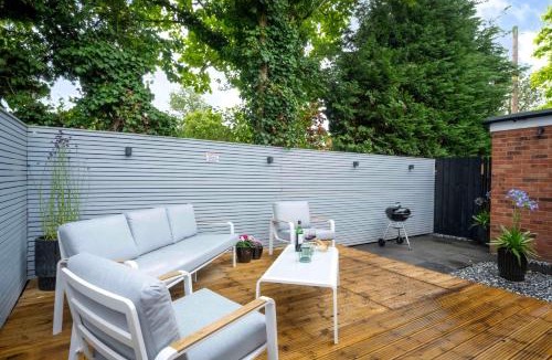 Ashbocking House | Detached House in Quiet Village - Pets Allowed