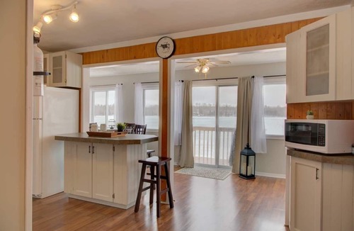 Cayamant Ski Chalet | Directly on the lake!