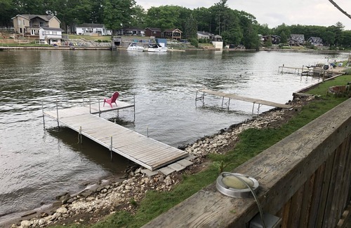 Wasaga Beach Cottage | Dock Life Cottage 4 - Riverside, 1 Bedroom, Wasaga