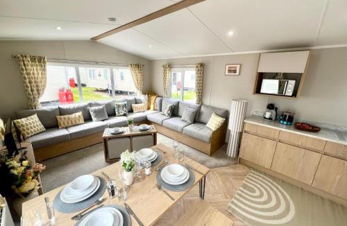 Nairn Resort | Dolphin Bay