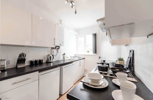 Doncaster House | Double Bedroom in Budget Friendly Shared House