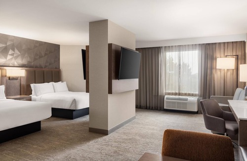 Rosemount Hotel | DoubleTree by Hilton Kitchener