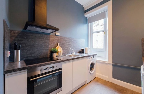 Dalavich Apartment | Douglas Street · Simply Stunning Stylish Stirling Apartment