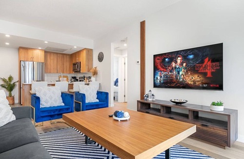 Connaught Apartment | Downtown Calgary Gem W/Tower Views!
