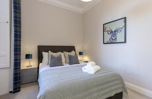 West End Apartment | Dragon Suites - Edinburgh City Centre 2 Bed Apartment