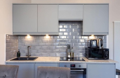 West End Apartment | Dragon Suites - Edinburgh City Centre 2 Bed Apartment