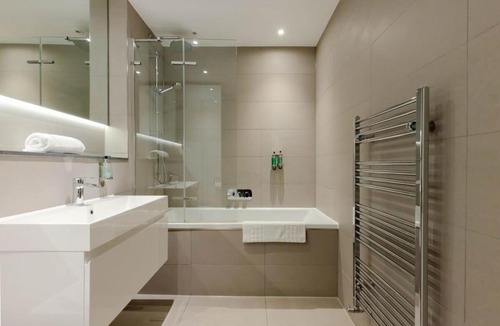 West End Apartment | Dragon Suites - Edinburgh City Centre 1 Bed Apartment